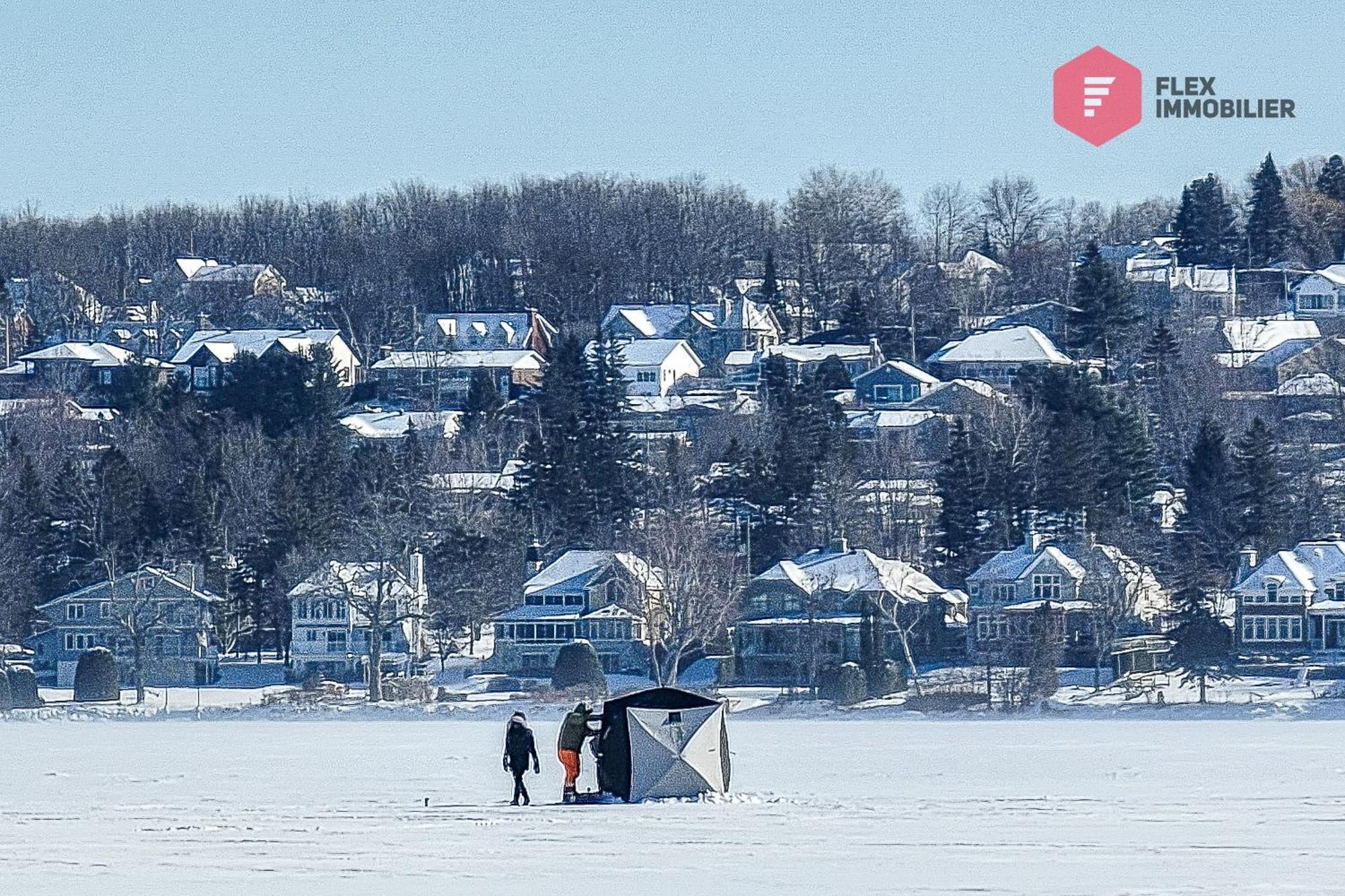 The Comfort On The River In Downtown Magog Exterior photo