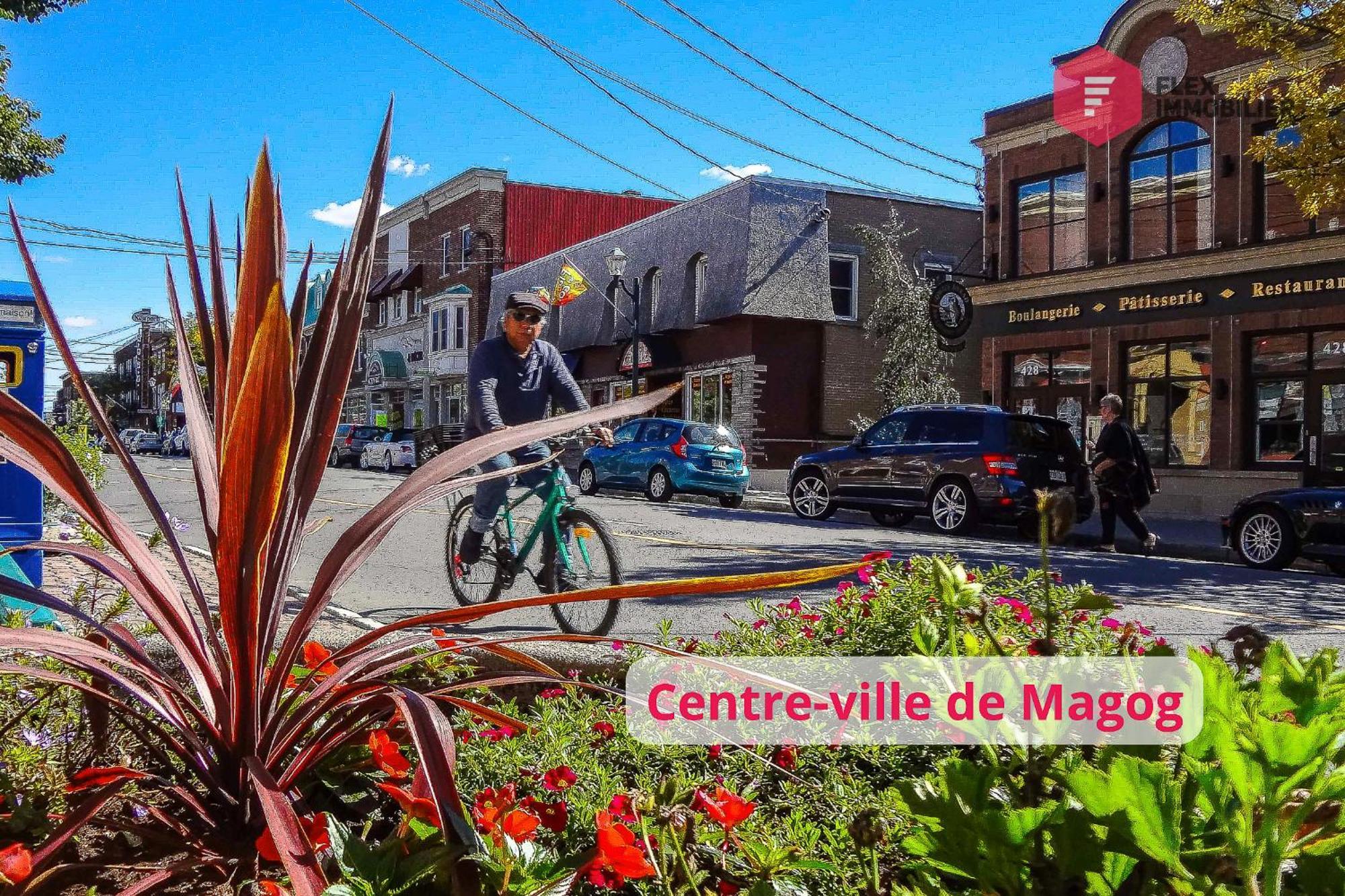 The Comfort On The River In Downtown Magog Exterior photo